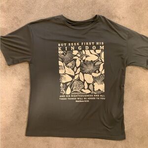 SHEIN Black Graphic Short Sleeve Tee